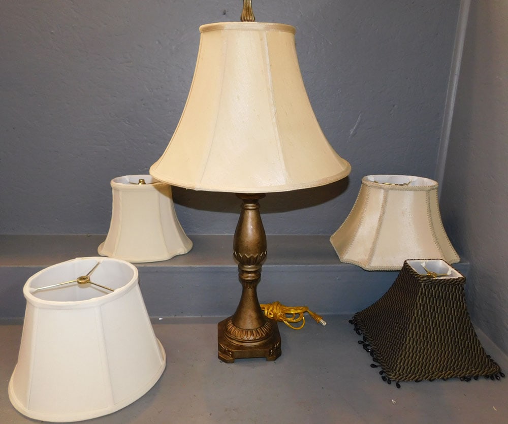 Painted Decorative Lamp & 4 Shades (1 of 4)