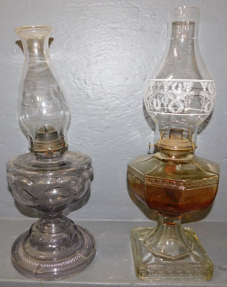 Two Antique Oil Lamps (1 of 4)