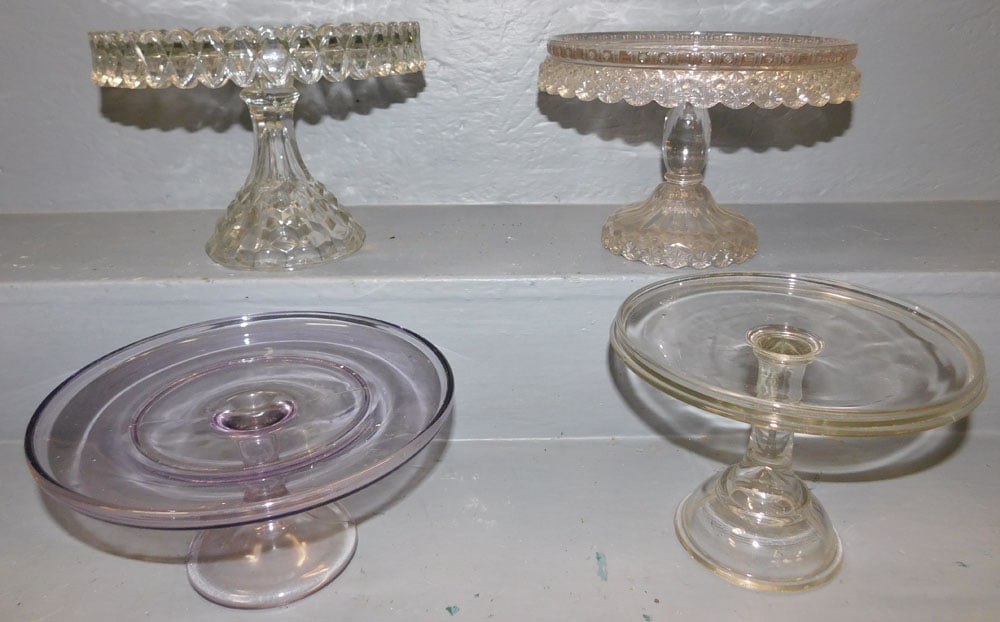 Lot Glass Cake Stands (1 of 4)