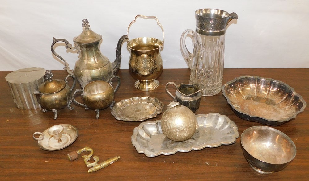Lot Silver Plate Items: Lot Silver Plate Items. ALL DESCRIPTIONS AND ANY CONDITION STATEMENT GIVEN BY LANGSTON AUCTION GALLERY ARE STRICTLY OPINIONS AND LANGSTON'S SHALL HAVE NO RESPONSIBILITY FOR ERRORS OR OMISSIONS. THE AB
