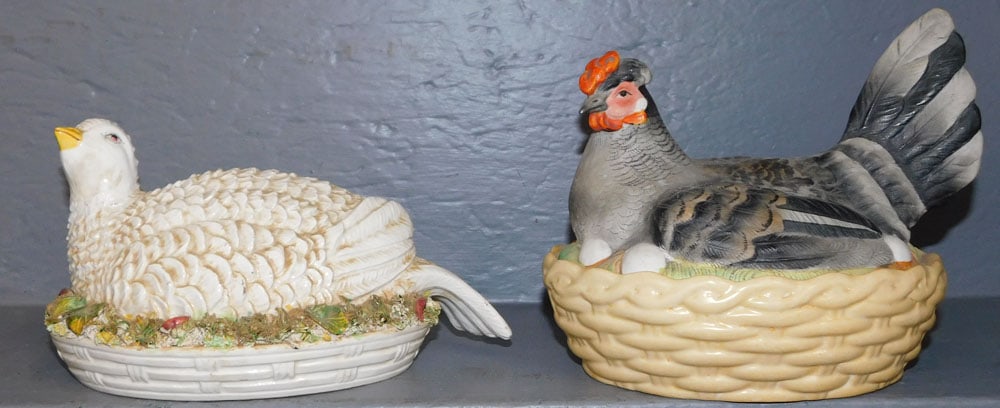 Chicken On Nest & Italian Bird Figurine: Chicken On Nest & Italian Bird Figurine. Up to 9 1/4" x 6 1/2" ALL DESCRIPTIONS AND ANY CONDITION STATEMENT GIVEN BY LANGSTON AUCTION GALLERY ARE STRICTLY OPINIONS AND LANGSTON'S SHALL HAVE NO RESPONS