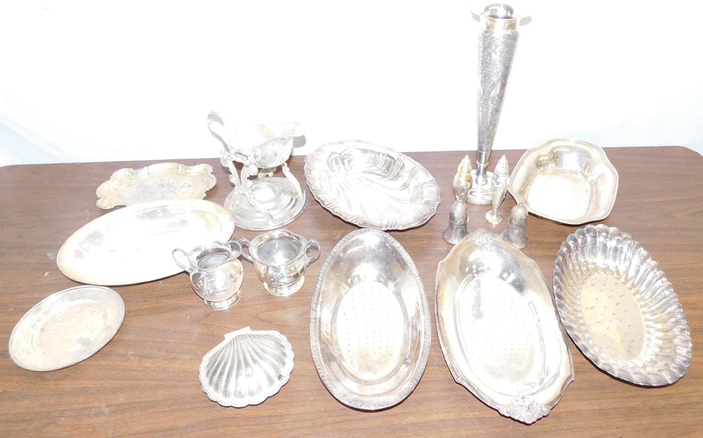 Lot Silver Plate Items: Lot Silver Plate Items. ALL DESCRIPTIONS AND ANY CONDITION STATEMENT GIVEN BY LANGSTON AUCTION GALLERY ARE STRICTLY OPINIONS AND LANGSTON'S SHALL HAVE NO RESPONSIBILITY FOR ERRORS OR OMISSIONS. THE AB