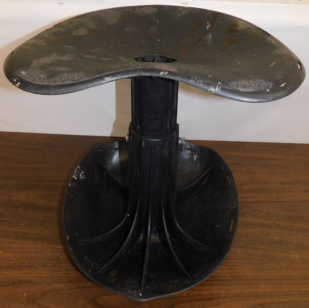 Mechanics Stool (1 of 5)