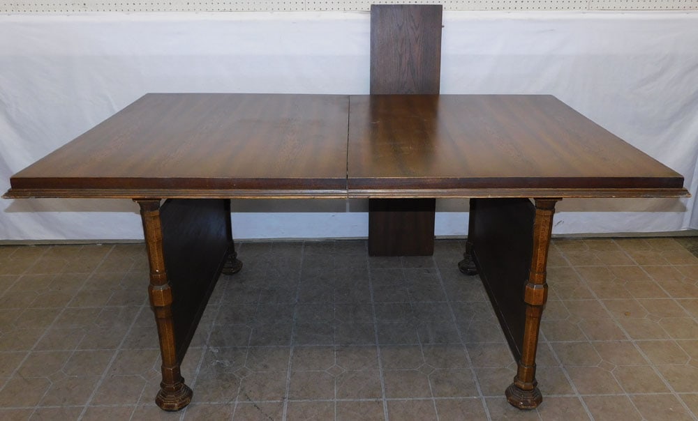 Oak Dining Table with 1 Leaf (1 of 4)