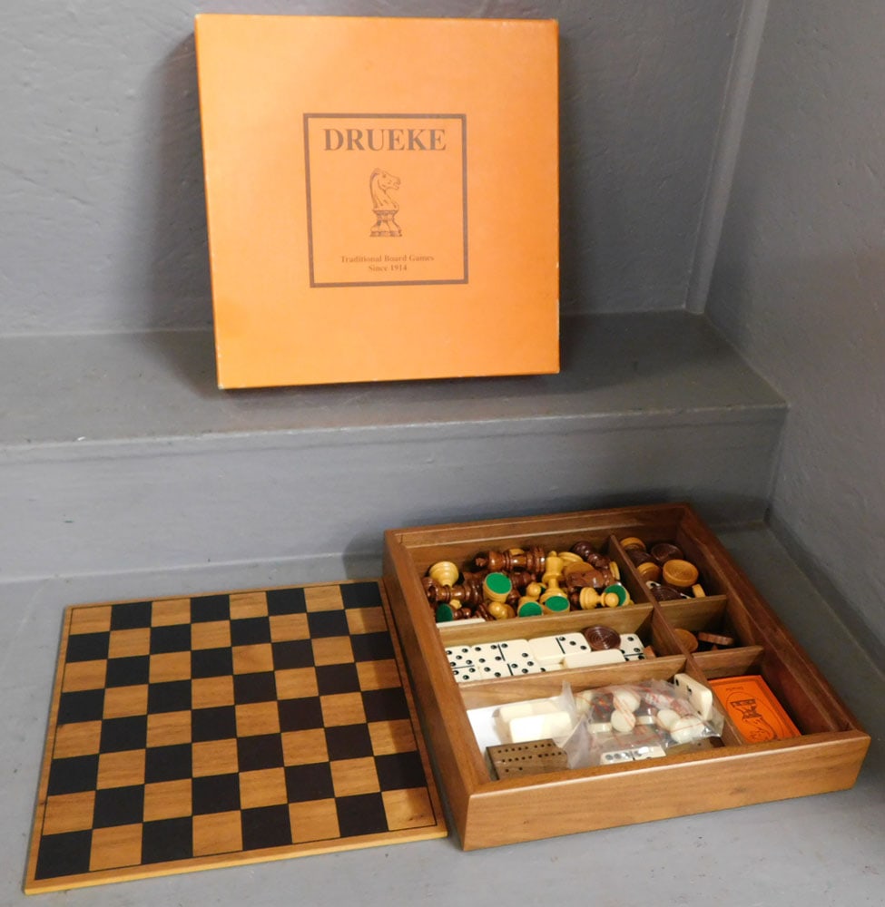 Drueke Solid Walnut Gaming Set In Original Box - Checkers Chess Etc. (1 of 5)