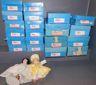Lot of Madame Alexander Dolls (1 of 20)