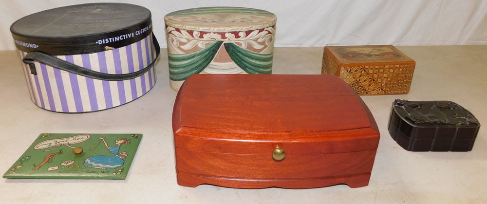 Lot Hat Box- Dresser Boxes (1 of 5)