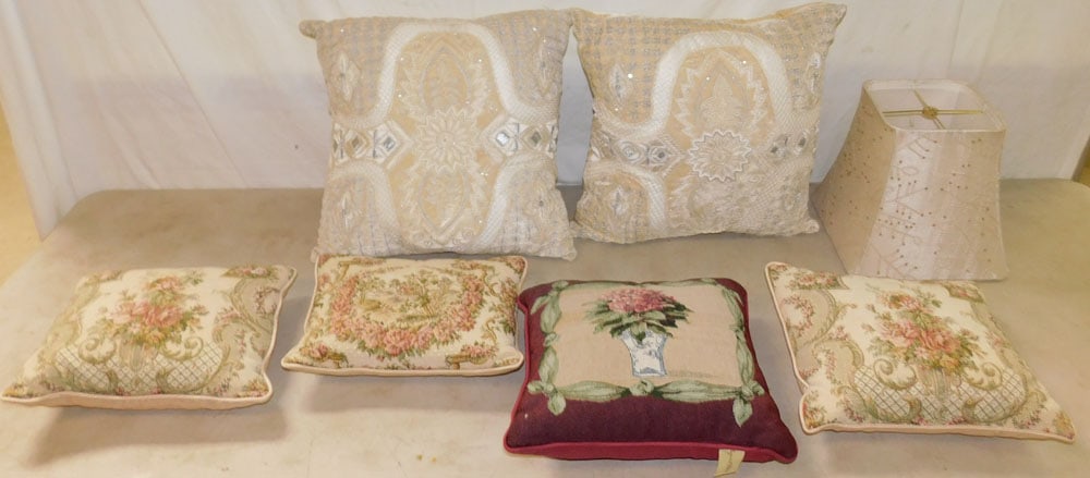 Lot Pillows (1 of 3)