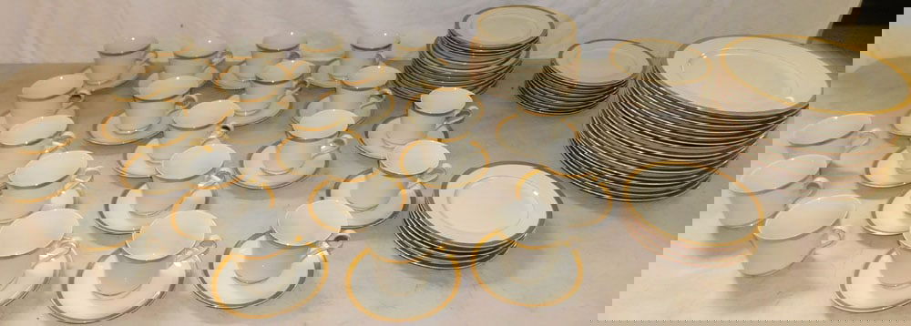 Lot Mikasa Dinner Ware " Colony Gold " (1 of 5)