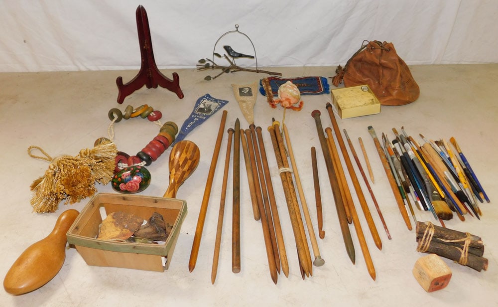 Lot Paint Brushes - Misc. Items (1 of 5)