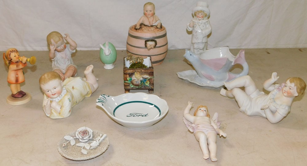 Lot Porcelain Piano Babies - Misc. Items (1 of 3)