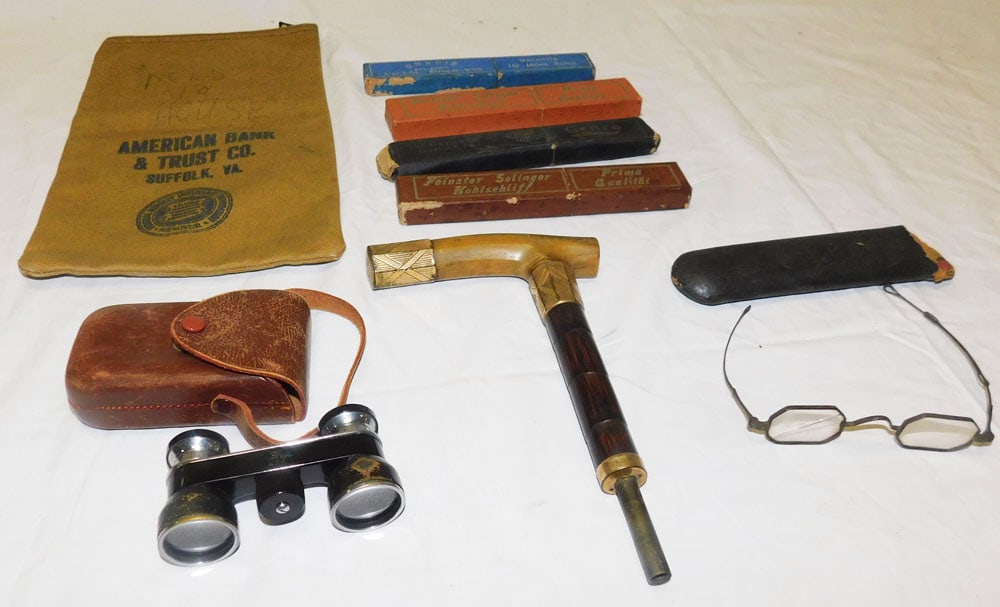 Lot Straight Razors - Misc. Items: Lot Straight Razors - Misc. Items. ALL DESCRIPTIONS AND ANY CONDITION STATEMENT GIVEN BY LANGSTON AUCTION GALLERY ARE STRICTLY OPINIONS AND LANGSTON'S SHALL HAVE NO RESPONSIBILITY FOR ERRORS OR OMISSI
