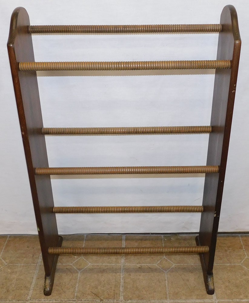 Pine Towel Rack (1 of 3)