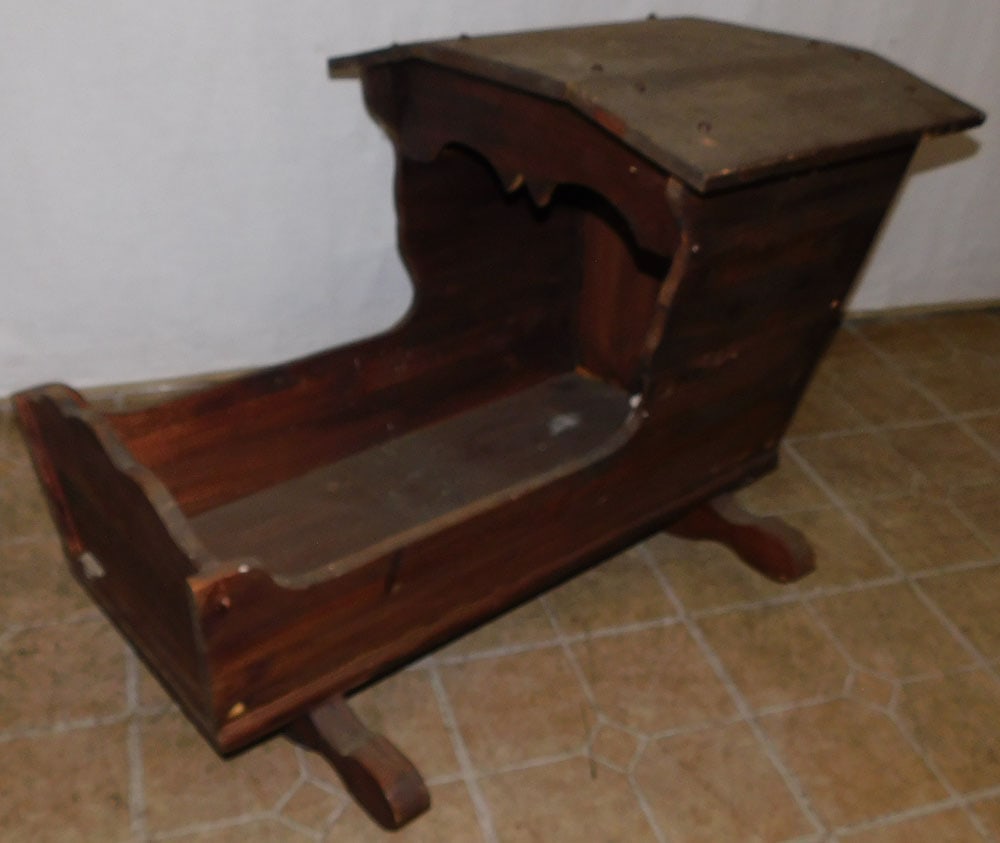 Antique Pine Cradle (1 of 2)