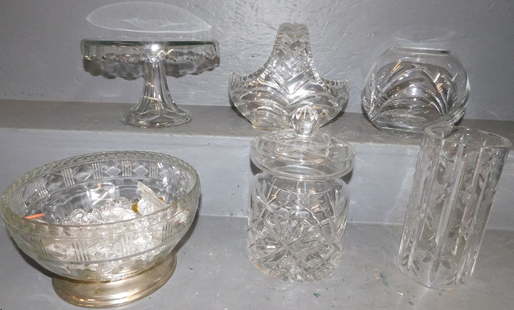 Lot Glass Items (1 of 5)