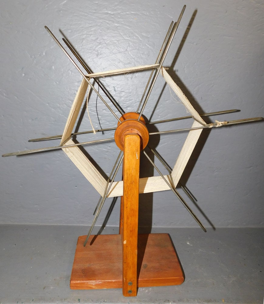 Table Top Loom (1 of 3)