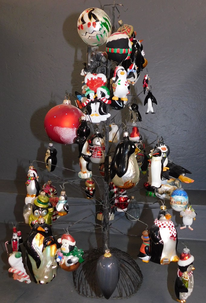 Metal Christmas Tree With Penguin Ornaments (1 of 4)