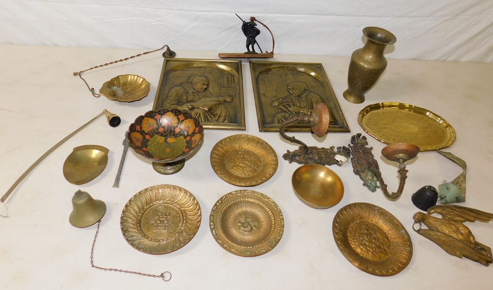Lot of Antique Brass Items (1 of 7)