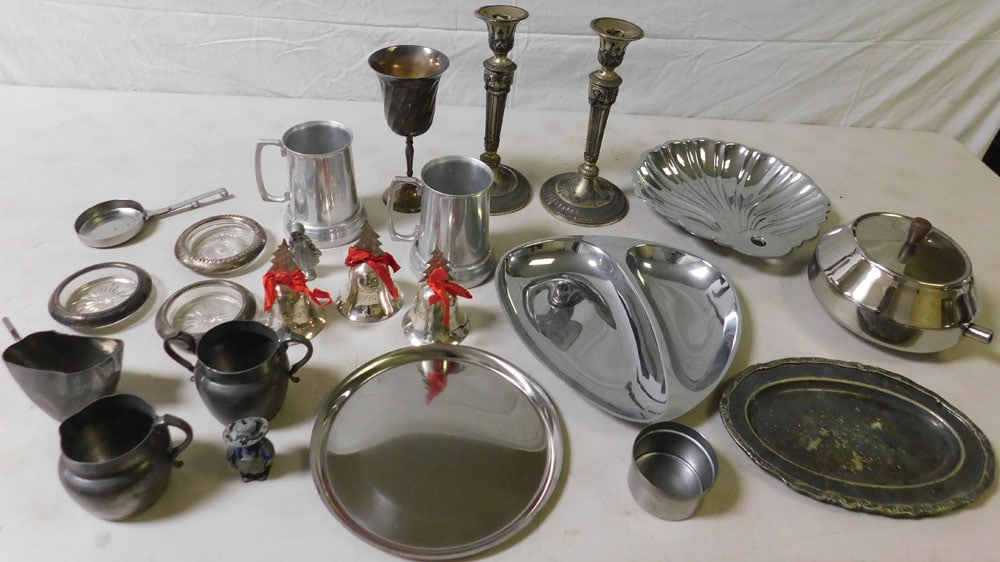 Lot of Silverplate & Pewter: Lot of Silverplate & Pewter . "ALL DESCRIPTIONS AND ANY CONDITION STATEMENT GIVEN BY LANGSTON AUCTION GALLERY ARE STRICTLY OPINIONS AND LANGSTON'S SHALL HAVE NO RESPONSIBILITY FOR ERRORS OR OMISSIONS.