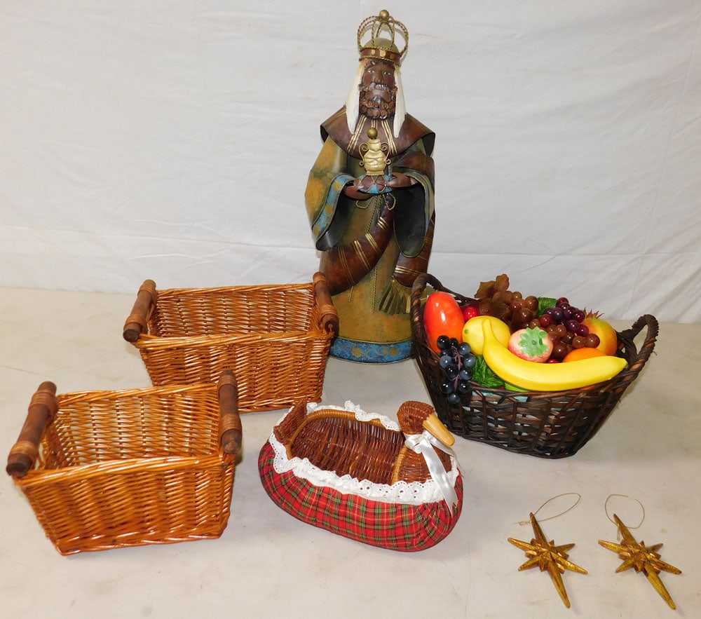 Lot of Decorative Household Items (1 of 5)