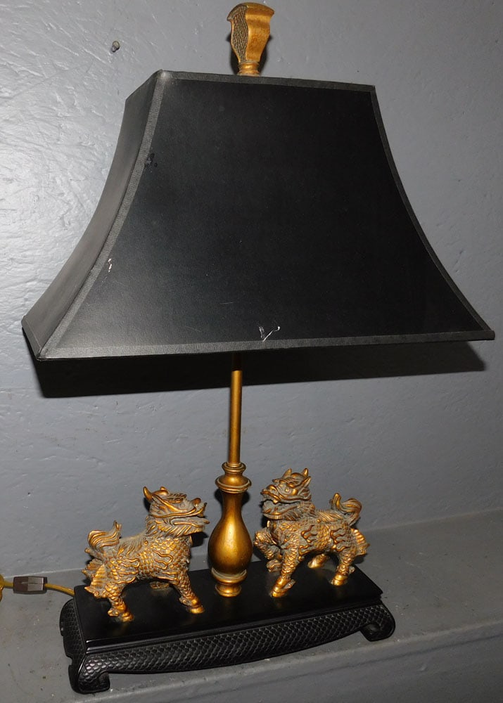 Gilded Foo Dog Lamp (1 of 4)