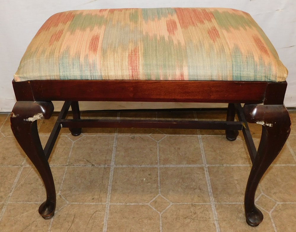 Mahogany Upholstered Top Bench: Mahogany Upholstered Top Bench. 24" W 15 3/4" D 19" H "ALL DESCRIPTIONS AND ANY CONDITION STATEMENT GIVEN BY LANGSTON AUCTION GALLERY ARE STRICTLY OPINIONS AND LANGSTON'S SHALL HAVE NO RESPONSIBILITY 