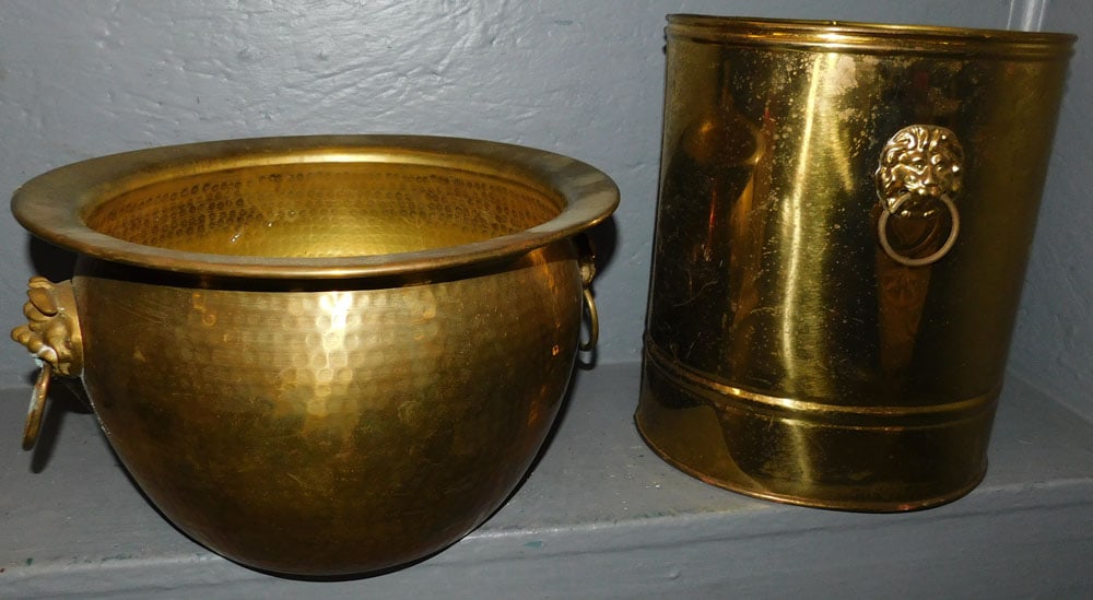 Two Brass Jardinières: Two Brass Jardinières. 11 1/2" H "ALL DESCRIPTIONS AND ANY CONDITION STATEMENT GIVEN BY LANGSTON AUCTION GALLERY ARE STRICTLY OPINIONS AND LANGSTON'S SHALL HAVE NO RESPONSIBILITY FOR ERRORS OR OM