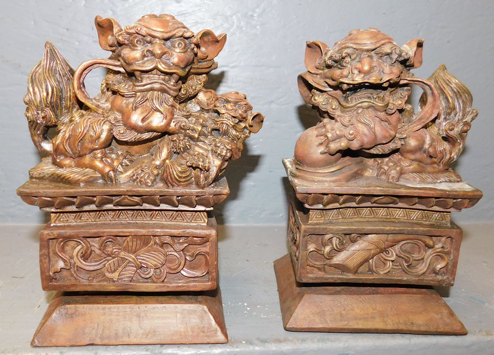 Pair Resin Foo Dogs (1 of 4)