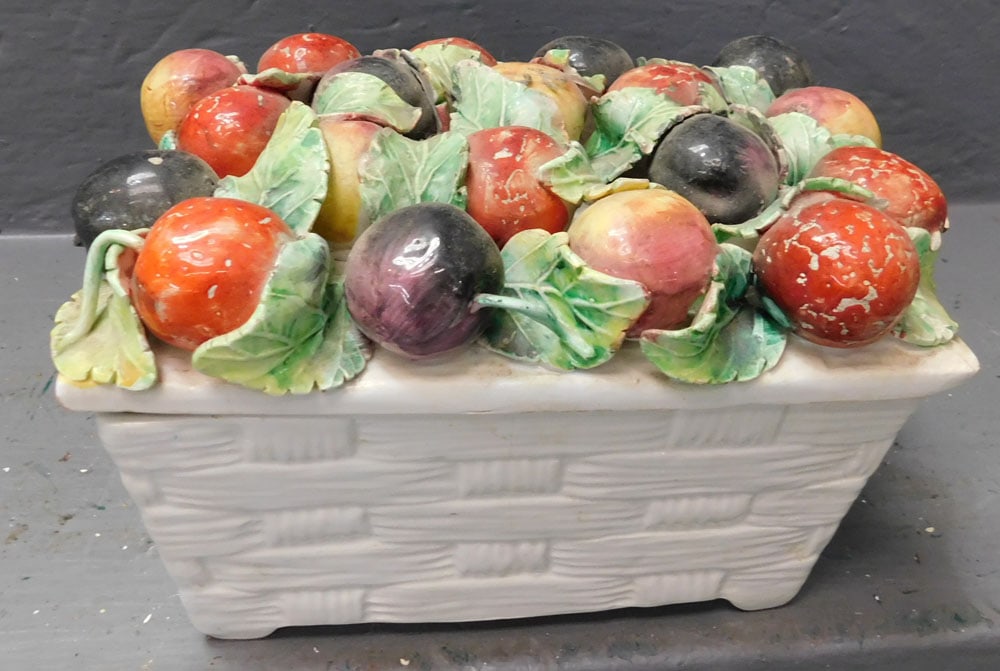 Italian Painted Porcelain Covered Box (1 of 4)
