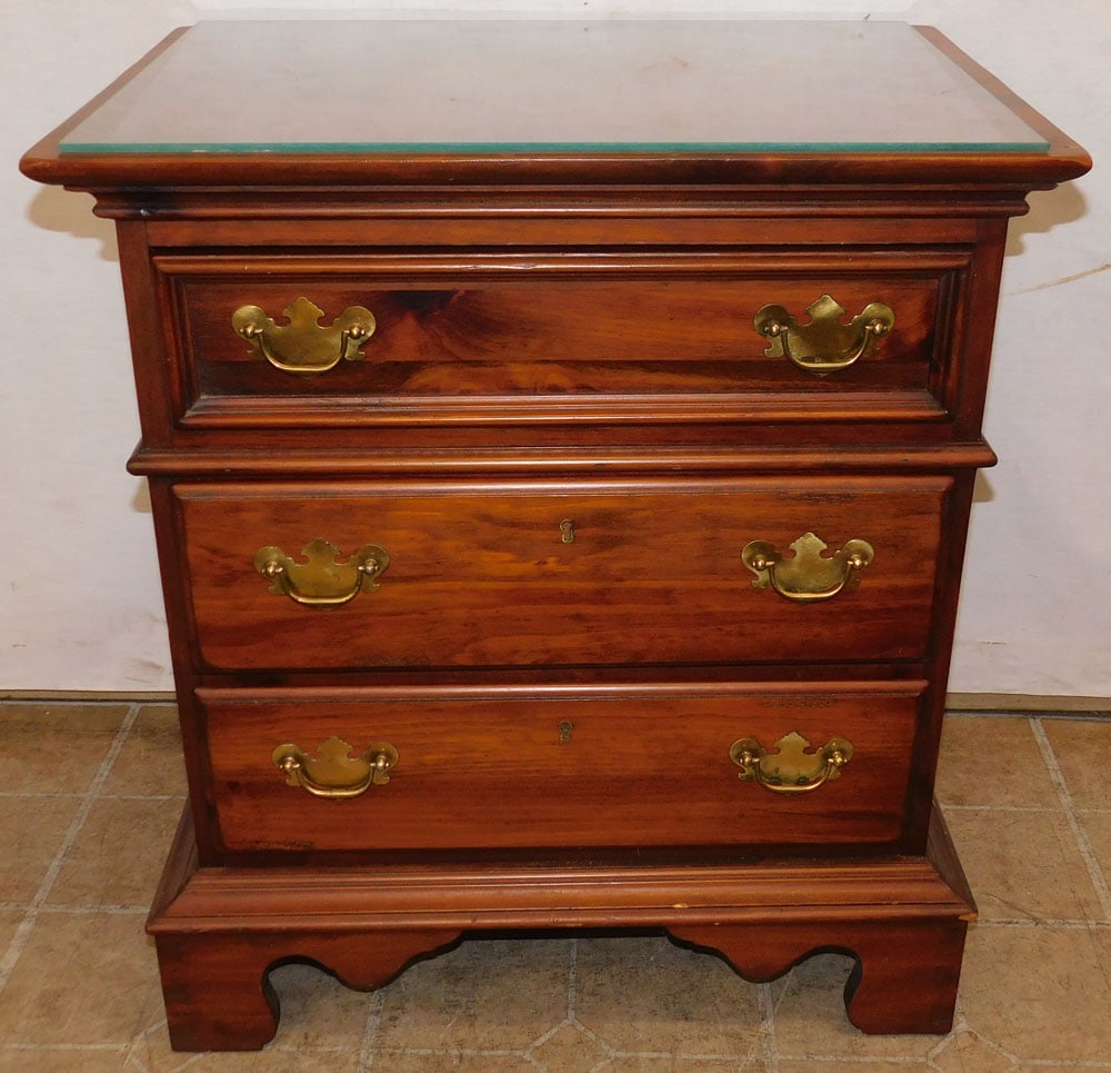 Pine Three Drawer Night Stand (1 of 5)