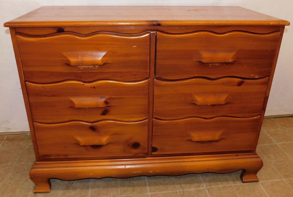 Pine Six Drawer Chest By Franklin Shockey Co. (1 of 6)