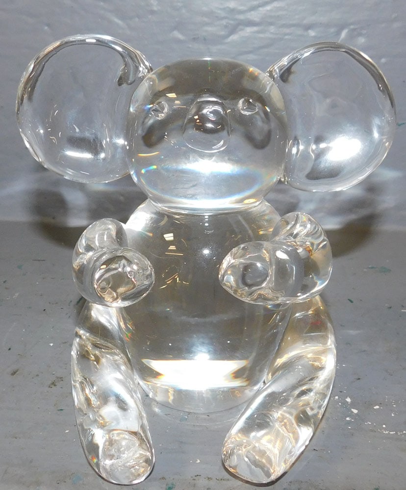 Steuben Glass Bear Paperweight (1 of 2)