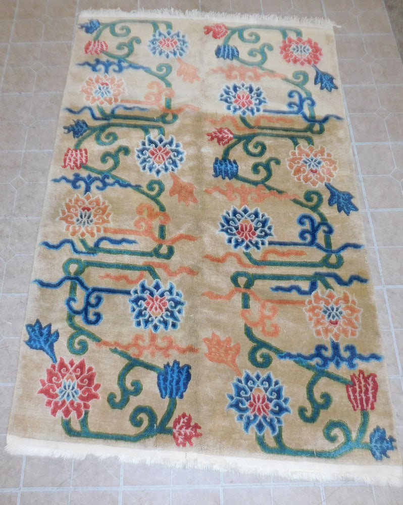 4' 0" X 6' 4" Hand Made Rug: 4' 0" X 6' 4" Hand Made Rug. "ALL DESCRIPTIONS AND ANY CONDITION STATEMENT GIVEN BY LANGSTON AUCTION GALLERY ARE STRICTLY OPINIONS AND LANGSTON'S SHALL HAVE NO RESPONSIBILITY FOR ERRORS OR OMISSIONS.