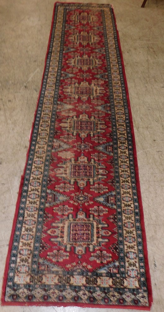 2' 8" X 11' 2" Hand Made Rug (1 of 8)