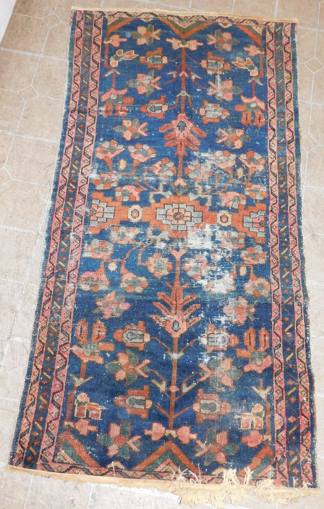 2' 6" X 4' 10" Antique Hand Made Rug: 2' 6" X 4' 10" Antique Hand Made Rug. "ALL DESCRIPTIONS AND ANY CONDITION STATEMENT GIVEN BY LANGSTON AUCTION GALLERY ARE STRICTLY OPINIONS AND LANGSTON'S SHALL HAVE NO RESPONSIBILITY FOR ERRORS OR OM