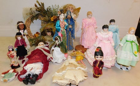 Lot of Vintage Dolls & Porcelain Doll Head Wreath