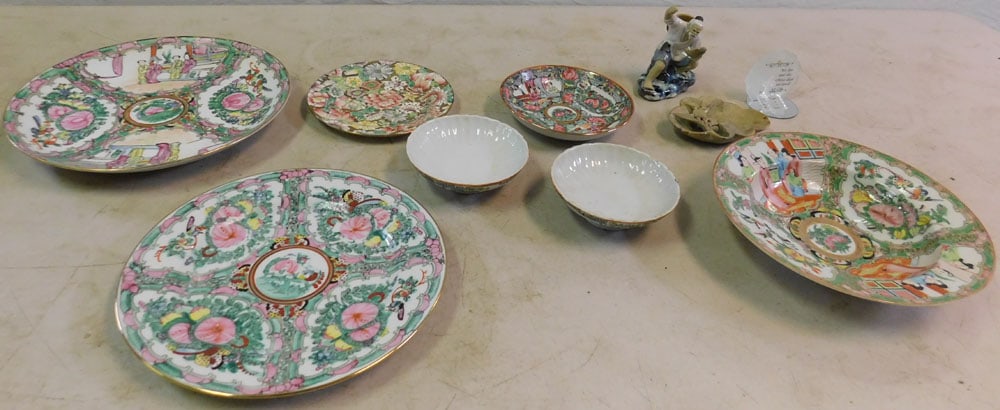 Lot of Rose Medallion Porcelain Items (1 of 5)