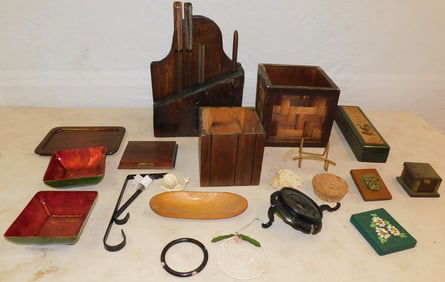 Lot of Vintage Wood Collectible Items