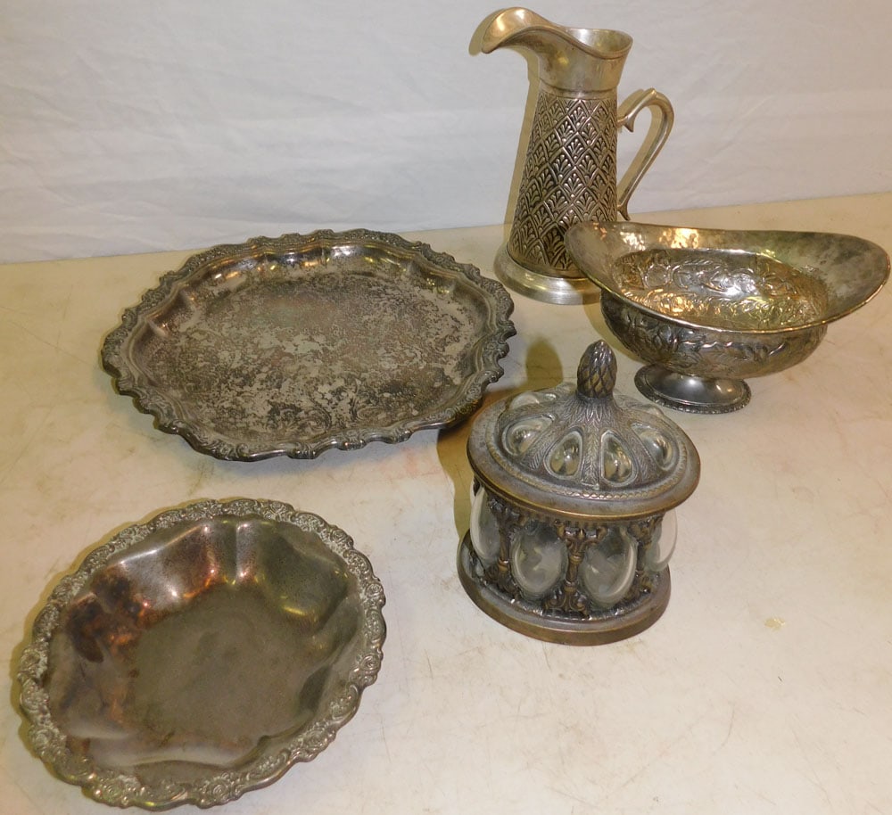 Lot of Silverplate Items (1 of 4)