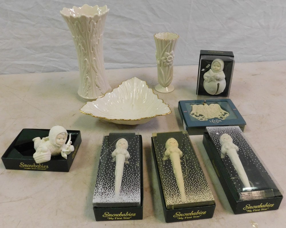 Lot of Lenox Porcelain Items: Lot of Lenox Porcelain Items . ALL DESCRIPTIONS AND ANY CONDITION STATEMENT GIVEN BY LANGSTON AUCTION GALLERY ARE STRICTLY OPINIONS AND LANGSTON'S SHALL HAVE NO RESPONSIBILITY FOR ERRORS OR OMISSIONS.