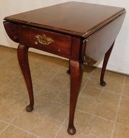 Cherry Queen Anne Style Drop-Leaf Table