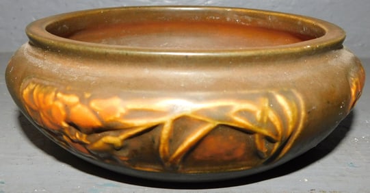 Roseville Rosecraft Panel Bowl
