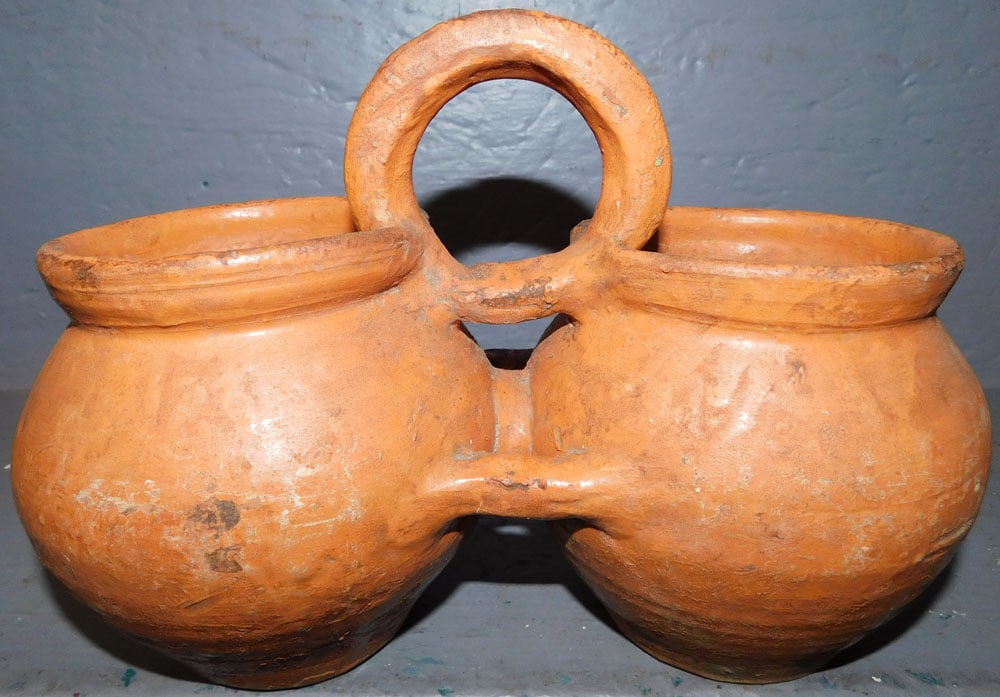 Redware Serving Piece: Redware Serving Piece. 10" W 7" H ALL DESCRIPTIONS AND ANY CONDITION STATEMENT GIVEN BY LANGSTON AUCTION GALLERY ARE STRICTLY OPINIONS AND LANGSTON'S SHALL HAVE NO RESPONSIBILITY FOR ERRORS OR OMISSIO