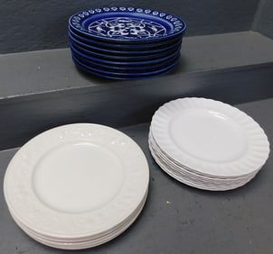 Lot of 23 Porcelain Dinner Plates