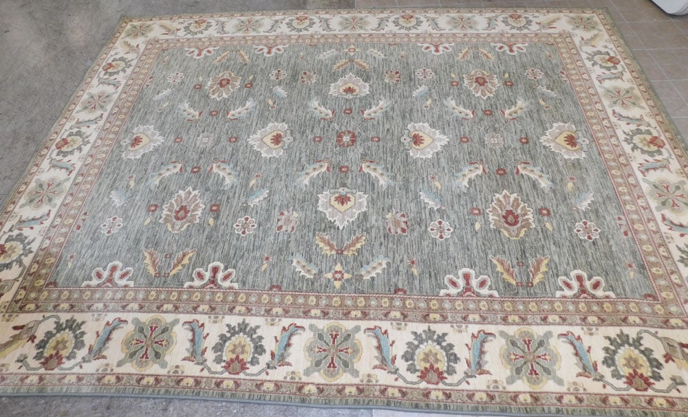 8' 6" x 11' 6" Machine Made Rug (1 of 5)