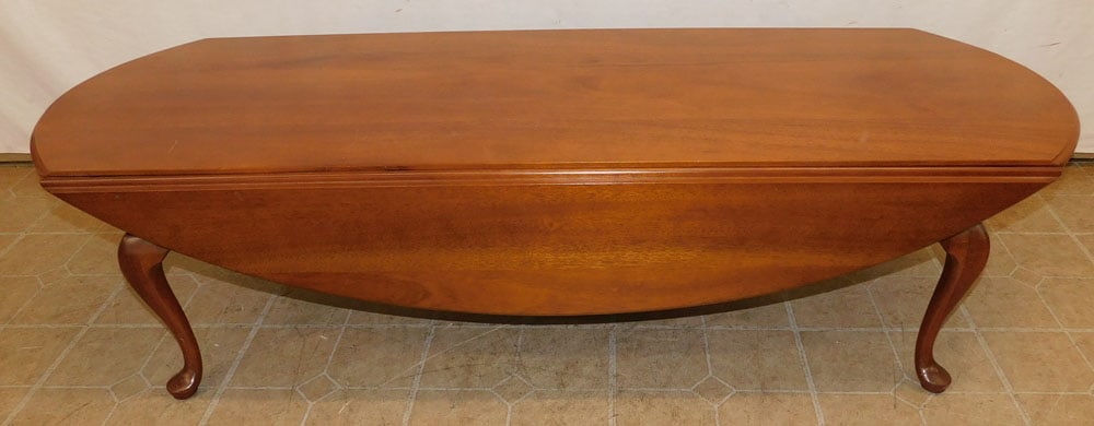 Mahogany Queen Anne Style Drop-Leaf Coffee Table (1 of 2)