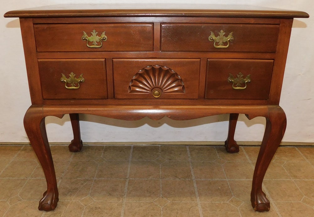 Mahogany Ball & Claw Foot Lowboy: Mahogany Ball & Claw Foot Lowboy. 36" W 20" D 29 1/2" H ALL DESCRIPTIONS AND ANY CONDITION STATEMENT GIVEN BY LANGSTON AUCTION GALLERY ARE STRICTLY OPINIONS AND LANGSTON'S SHALL HAVE NO RESPONSIBILITY