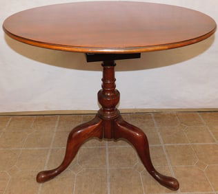 Mahogany Queen Anne Style Tea Table
