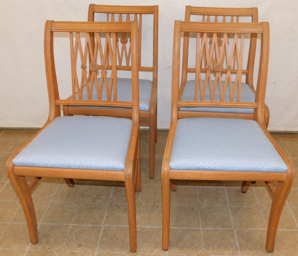 Set of 4 Bleached Mahogany Dining Chairs: Set of 4 Bleached Mahogany Dining Chairs . 34 1/4" H ALL DESCRIPTIONS AND ANY CONDITION STATEMENT GIVEN BY LANGSTON AUCTION GALLERY ARE STRICTLY OPINIONS AND LANGSTON'S SHALL HAVE NO RESPONSIBILITY FO