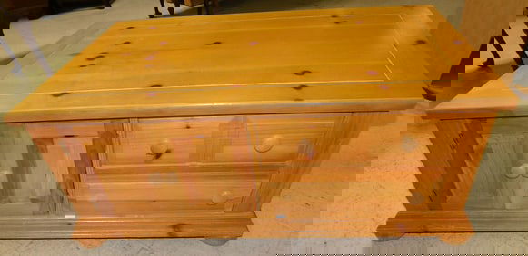 Pine 2 Door 2 Drawer Coffee Table by Broyhill